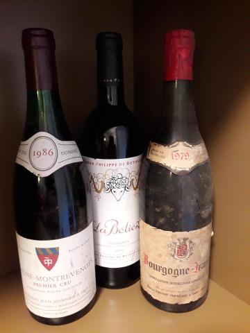 Collection of vintage wine bottles to value - wine and spirits collection valuation